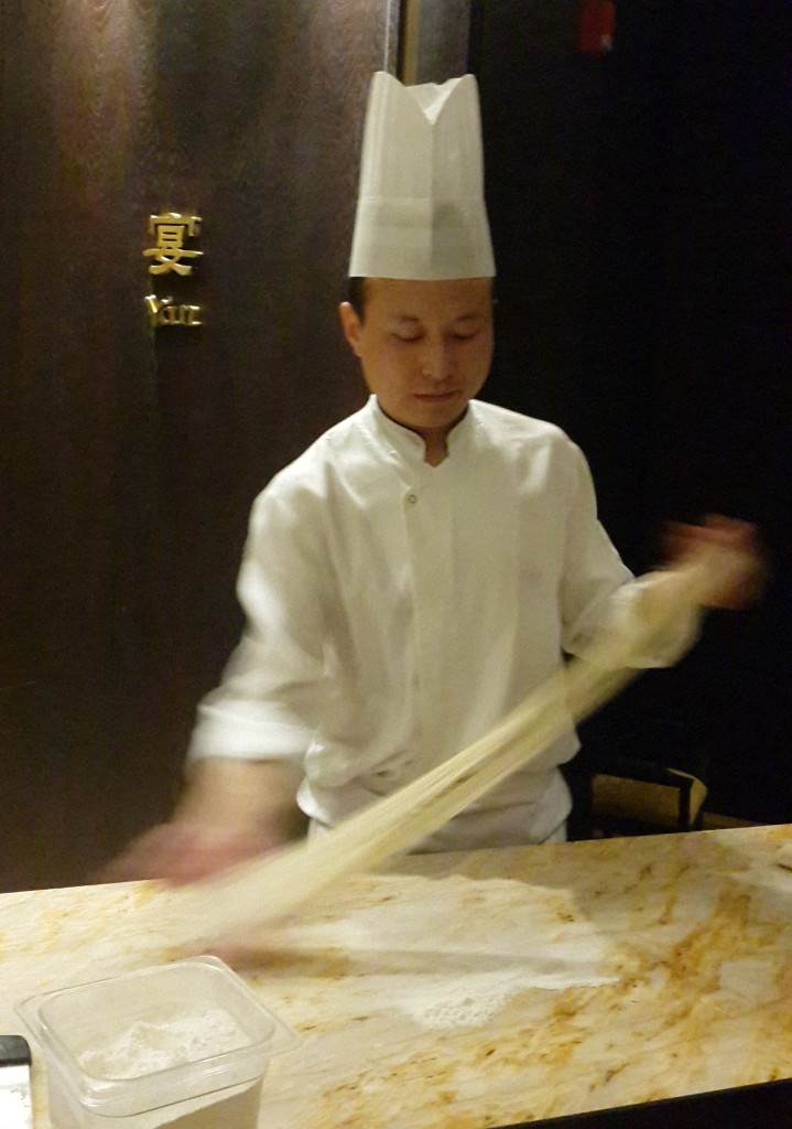 yesempatik-shangri-la-bosphorus-shang-palace-noodle-yapimi-chef