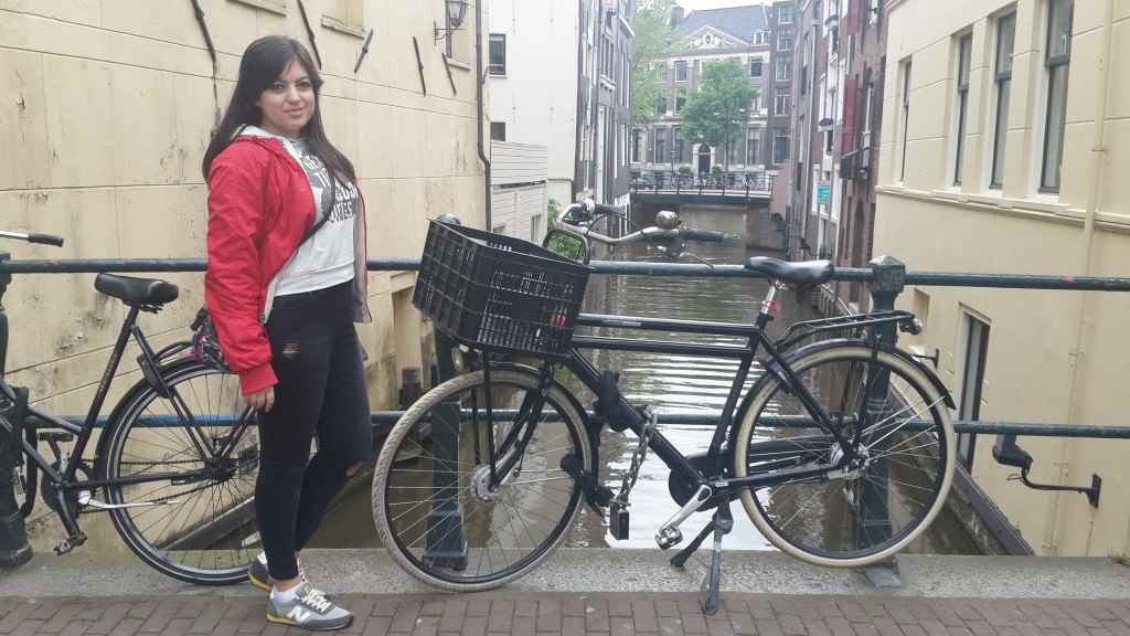 yesempatik-amsterdam-gezi-rehberi-seyahat-gezgin-kanal-bisiklet